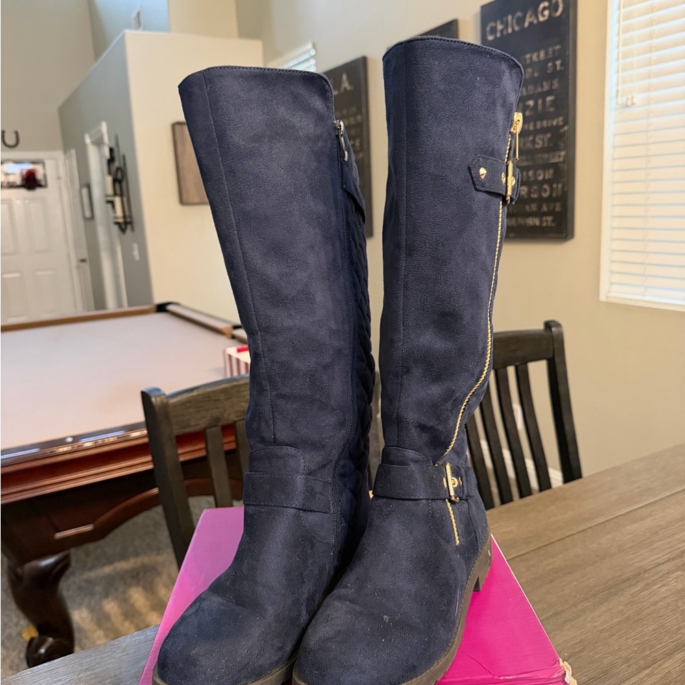 Women's Quilted Navy Knee-High Wide Calf Boots Size 8 1/2